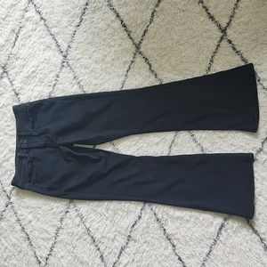 American Eagle hi- rise artist flare jeans (SIZE 2 SHORT)